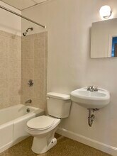 272 Newbury St, Unit 14 in Boston, MA - Foto de edificio - Building Photo