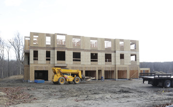 Newtown Woods Phase II in Newtown, CT - Building Photo - Building Photo