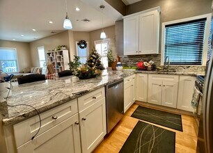 118 Arlington St, Unit 1 in Boston, MA - Building Photo - Building Photo