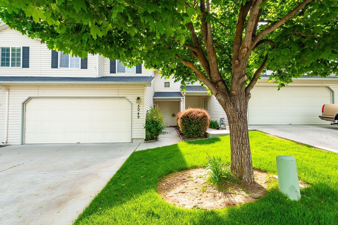 3049 S Ladera Pl in Boise, ID - Foto de edificio