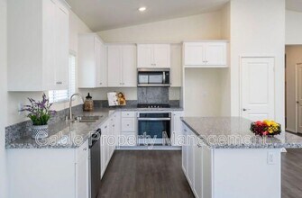 4314 W Ave J 1 in Lancaster, CA - Building Photo - Building Photo