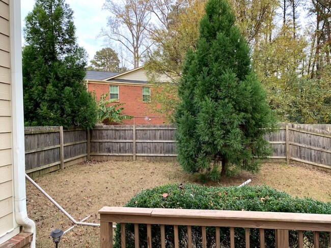 1925 Gregory Run NE in Atlanta, GA - Foto de edificio - Building Photo