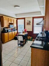 49 Bedford St in Quincy, MA - Building Photo - Building Photo