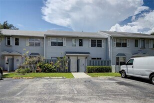 117 SW 3rd St in Pompano Beach, FL - Building Photo
