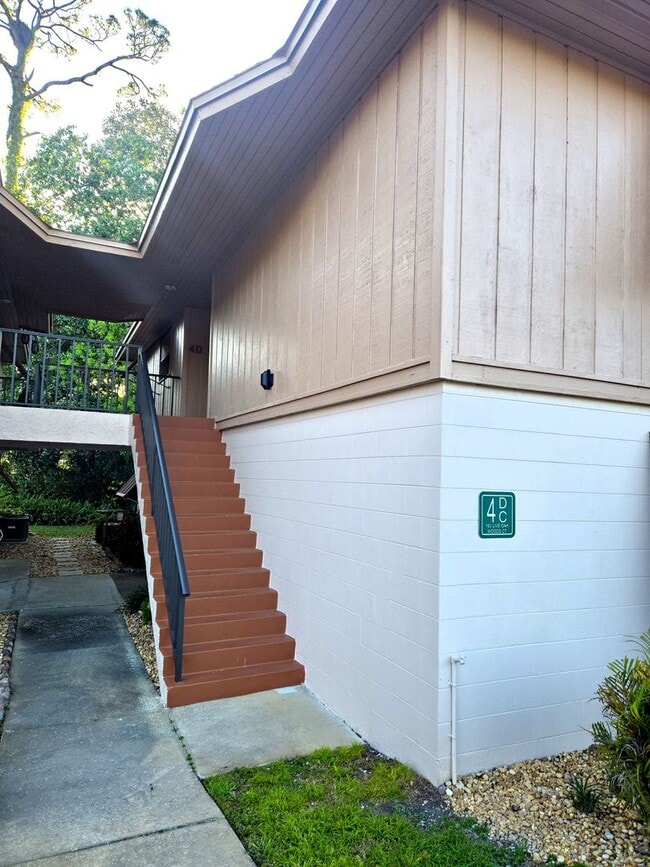 property at 160 Live Oak Woods Ct