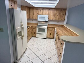 7646 Landmark Dr in Spring Hill, FL - Building Photo - Building Photo