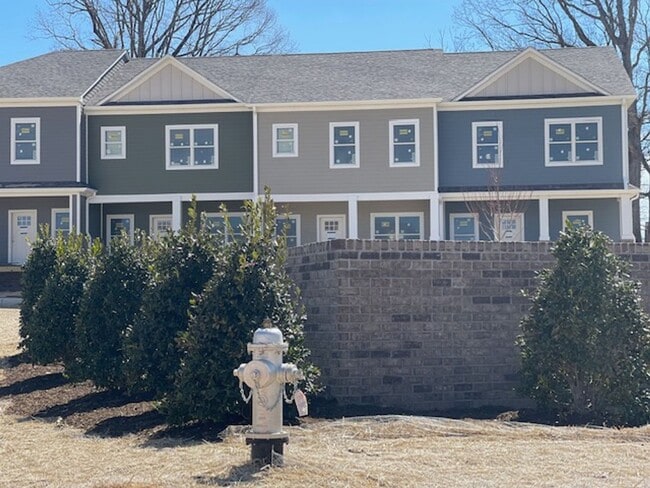 property at 100 Hoopers Ln