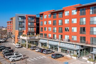 Sylvan Thirty in Dallas, TX - Building Photo