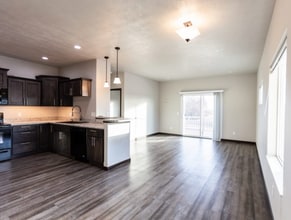 Sunrise Creek Townhomes in Brandon, SD - Building Photo - Building Photo