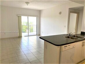 3410 Coral Wy in Miami, FL - Building Photo - Building Photo