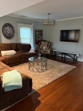 35 2nd Ave in Port Jefferson, NY - Foto de edificio - Building Photo