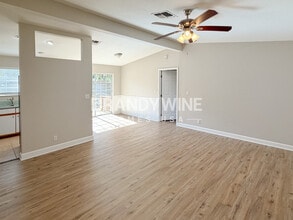 132 E 8th St, Unit 216 in Chuluota, FL - Building Photo - Building Photo