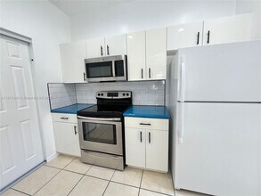 4285 NE 10th Ct in Homestead, FL - Building Photo - Building Photo