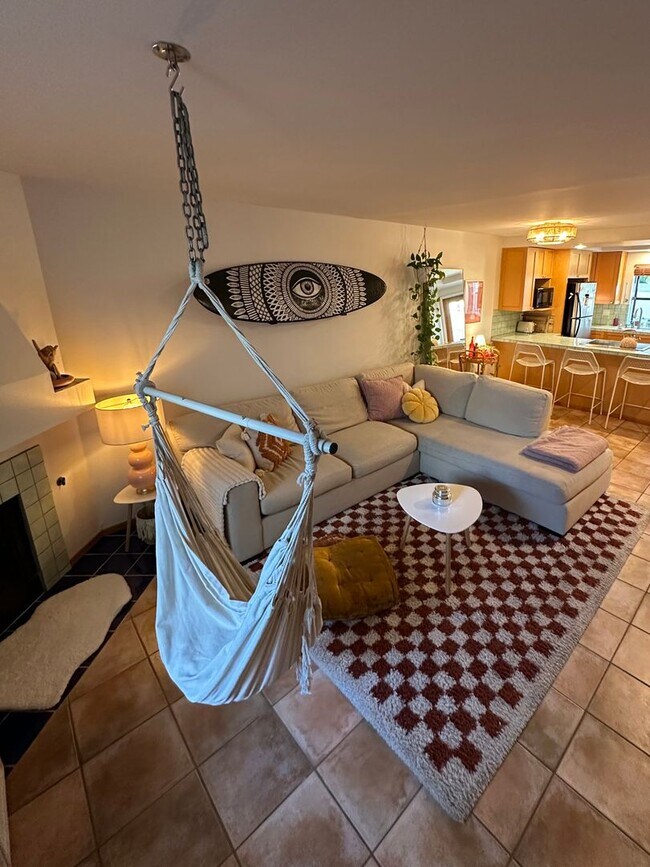 1221 Essex St in San Diego, CA - Building Photo - Building Photo