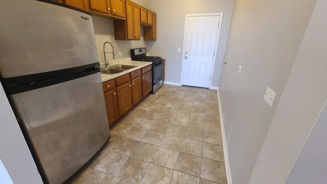 1409 E 69th Pl, Unit 2 in Chicago, IL - Building Photo - Building Photo