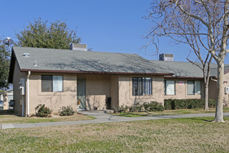 Vera Cruz in Richgrove, CA - Foto de edificio - Building Photo