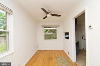 5715 Fenwick Dr in Alexandria, VA - Building Photo - Building Photo