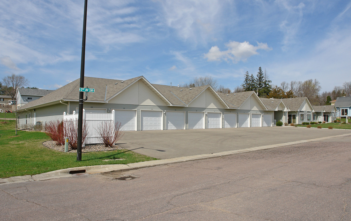 505-525 2nd Ave SW in Lonsdale, MN - Building Photo