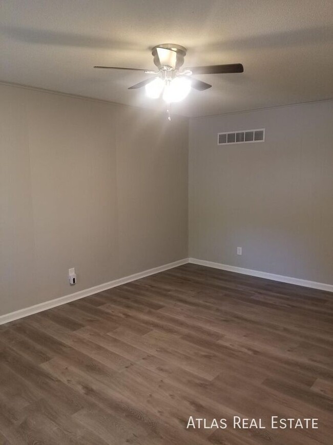 14830 E Nickell Ave in Independence, MO - Building Photo - Building Photo