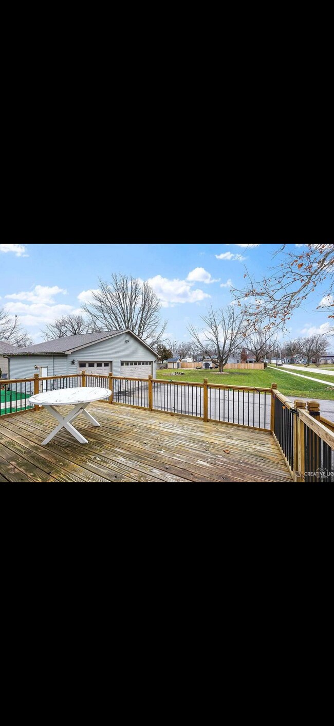 608 Bristol St in Yorkville, IL - Building Photo - Building Photo