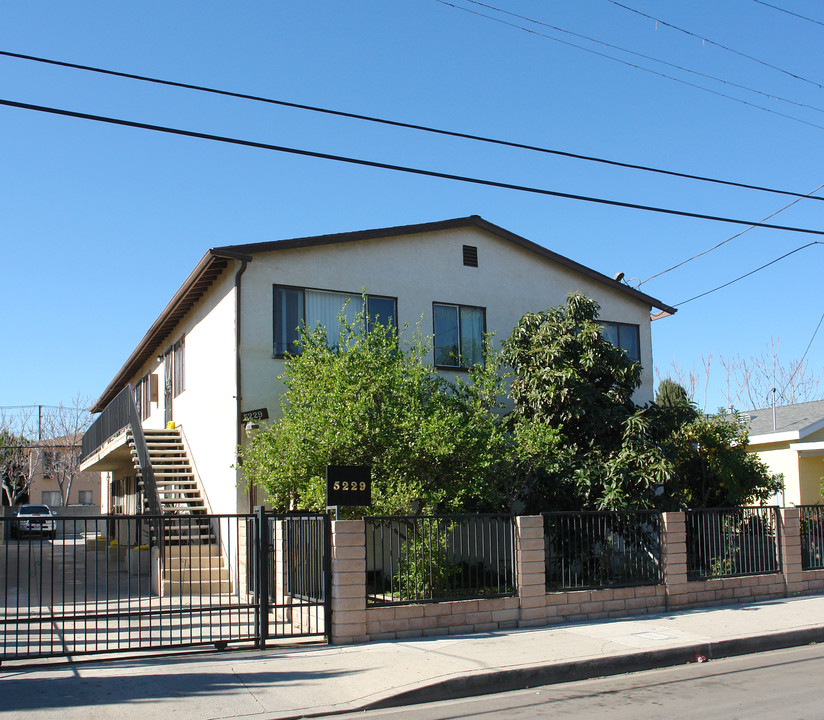 5229 Aukland Ave in North Hollywood, CA - Building Photo