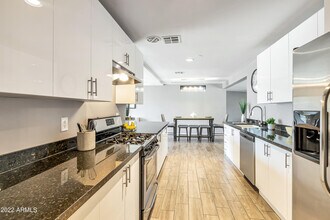 1832 E Minnezona Ave in Phoenix, AZ - Building Photo - Building Photo