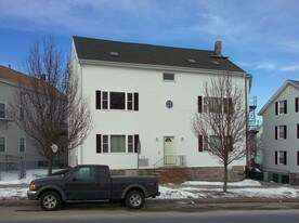639 Plymouth Ave in Fall River, MA - Building Photo