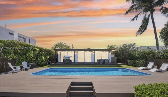 1231 Stillwater Dr in Miami Beach, FL - Building Photo - Building Photo