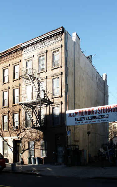 569 Gates Ave in Brooklyn, NY - Building Photo