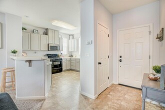8580 Cortina Cir in Roseville, CA - Building Photo - Building Photo