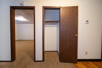 Regency Tower in Springfield, MO - Building Photo - Building Photo