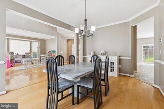 13032 Pilgrims Inn Dr in Woodbridge, VA - Building Photo - Building Photo