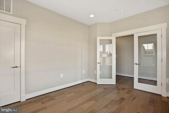 22958 Clarence Walk Ter in Brambleton, VA - Building Photo - Building Photo