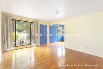 8414 N Peninsular Ave in Portland, OR - Building Photo - Building Photo