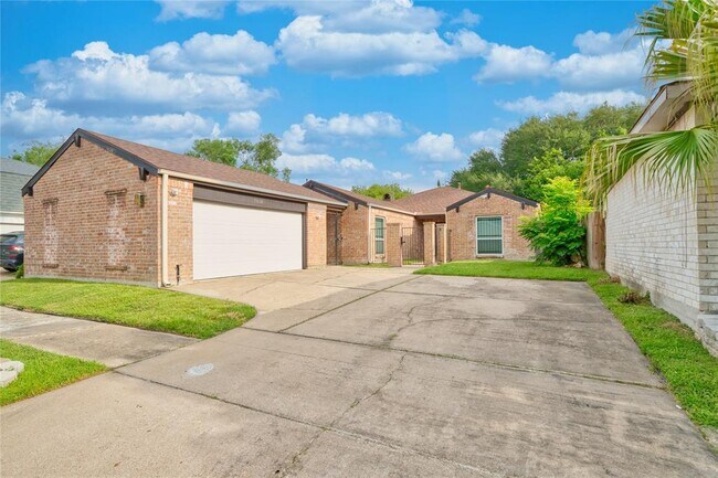 7838 Vickijohn Dr