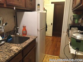 17-19-19 Washington St S, Unit 206 in Malden, MA - Building Photo