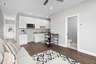 1013 B St in Waynesboro, VA - Building Photo - Building Photo