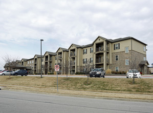 Villas at Quail Creek Apartments in Springfield, MO - Building Photo - Building Photo