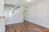 2923 Miles Ave photo'