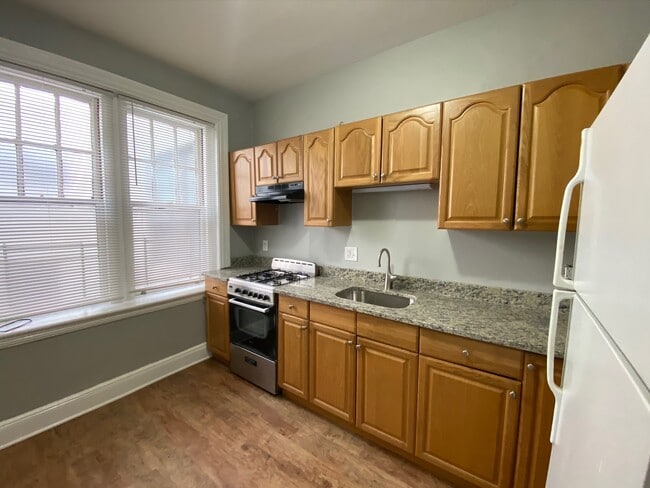 25 Mount Hood Rd, Unit 4 in Boston, MA - Building Photo - Building Photo