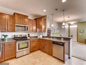 3309 Hazel Trail in Woodbury, MN - Building Photo - Building Photo