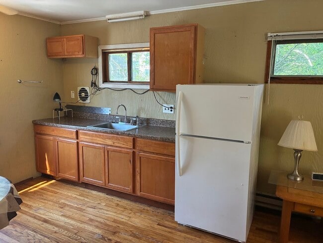 200 Cottage Ln in Cresco, PA - Building Photo - Building Photo