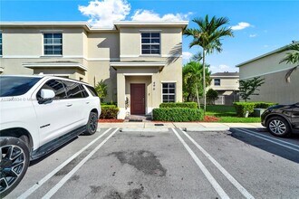 496 NE 4th Terrace in Florida City, FL - Building Photo - Building Photo