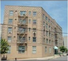 1065 Summit Ave Apartments