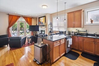 4210 N California Ave in Chicago, IL - Building Photo - Building Photo
