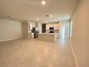 2110 Charming Ave in Davenport, FL - Building Photo - Building Photo