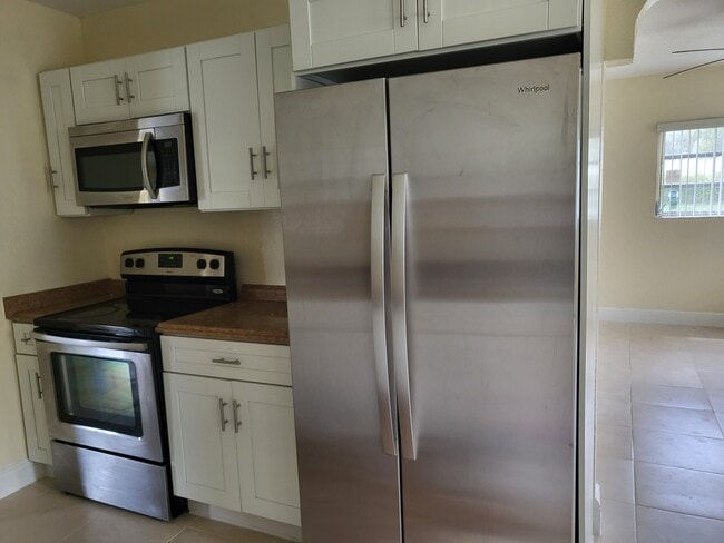 340 NW 4th Ave in Deerfield Beach, FL - Foto de edificio - Building Photo