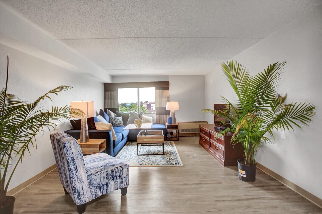 1718 Underpass Way, Unit One Bedroom Unit in Hagerstown, MD - Building Photo