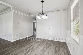 201 Country Ln in Plant City, FL - Building Photo - Building Photo
