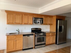 71 Palisade Ave in Jersey City, NJ - Building Photo